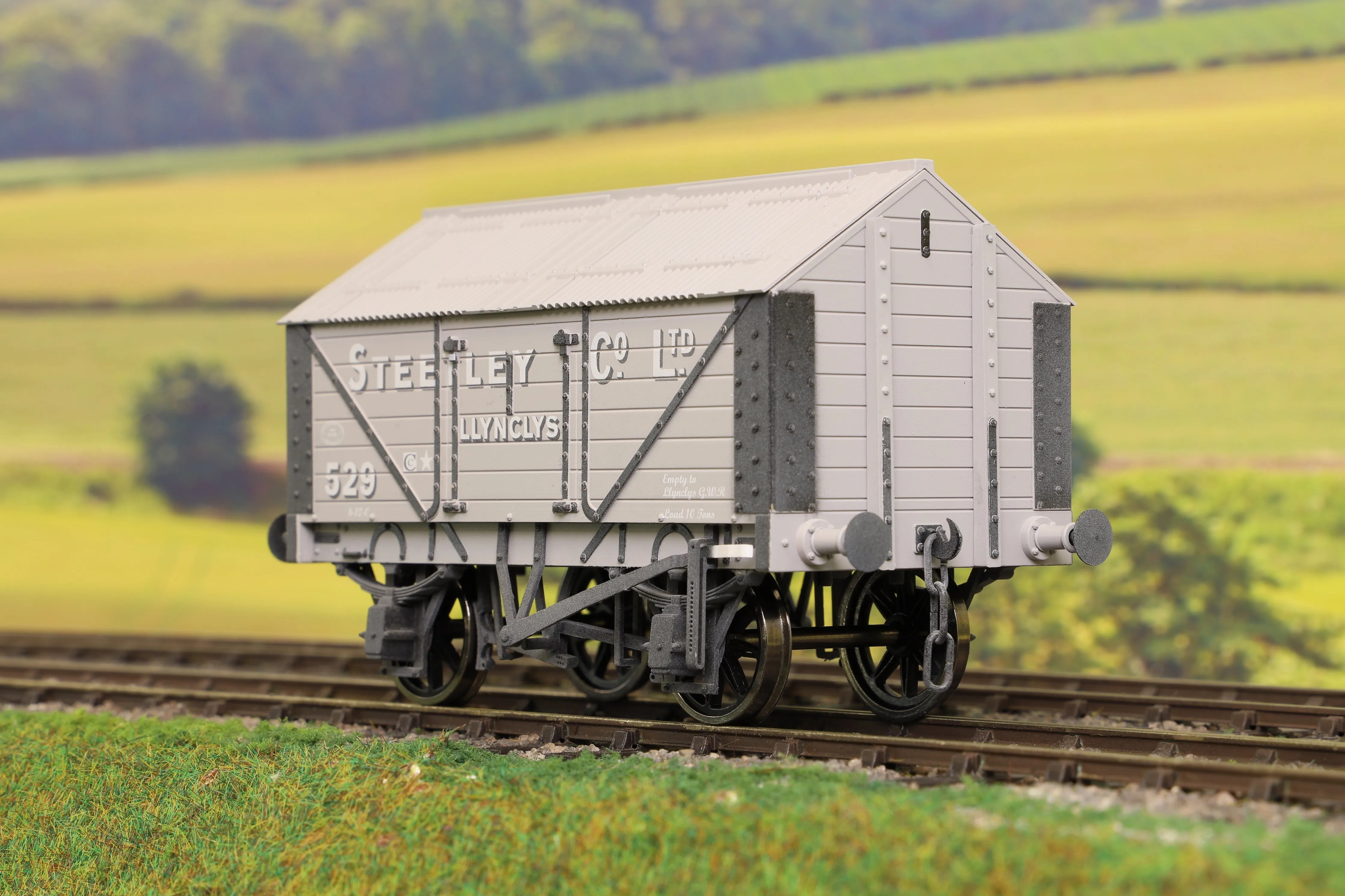 Dapol 7F-017-002W O Gauge Lime Van Steetley Co. Lynclys Weathered "529"