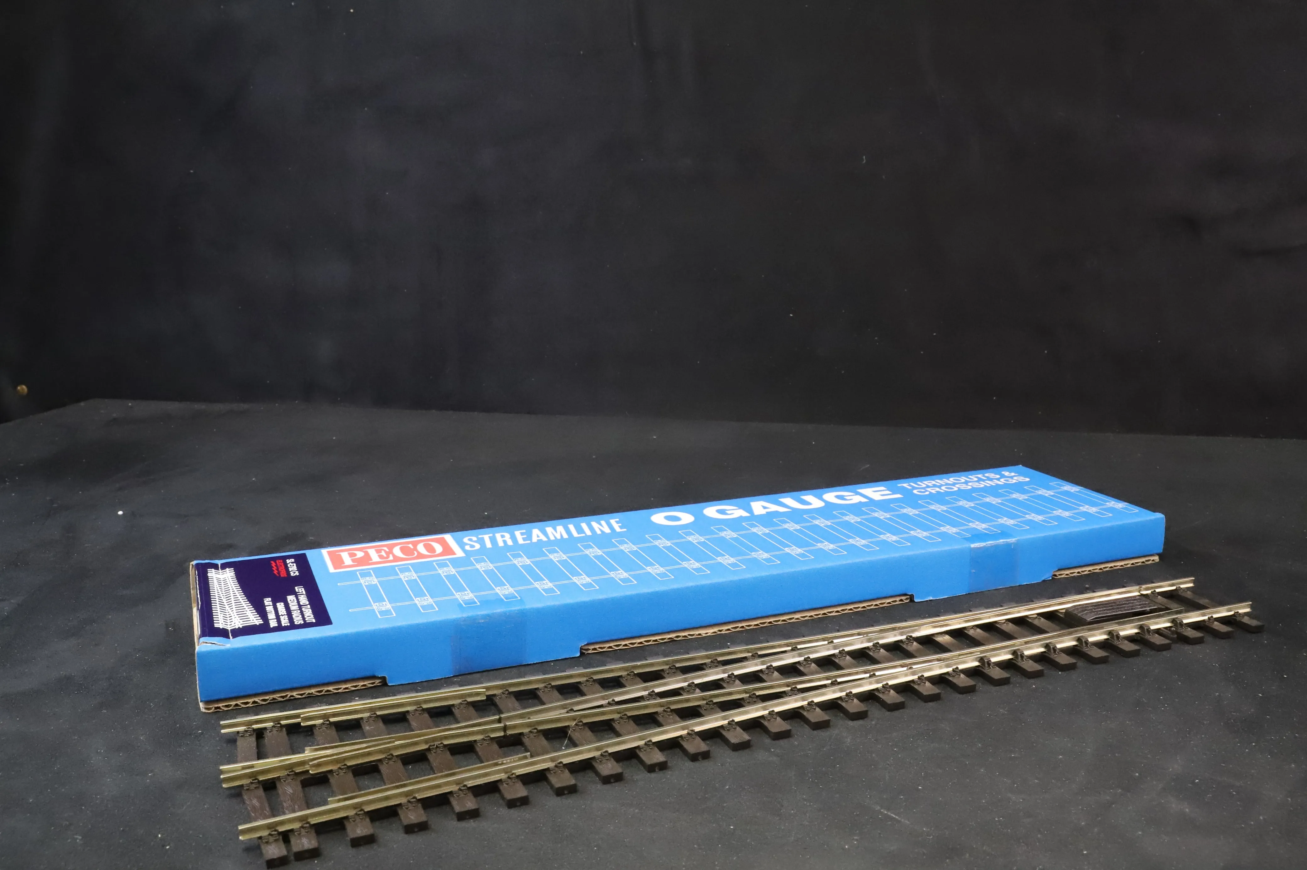 Peco 7mm Finescale O Gauge SL-E792CS (Coarse Scale) Medium Radius Turnout L/H